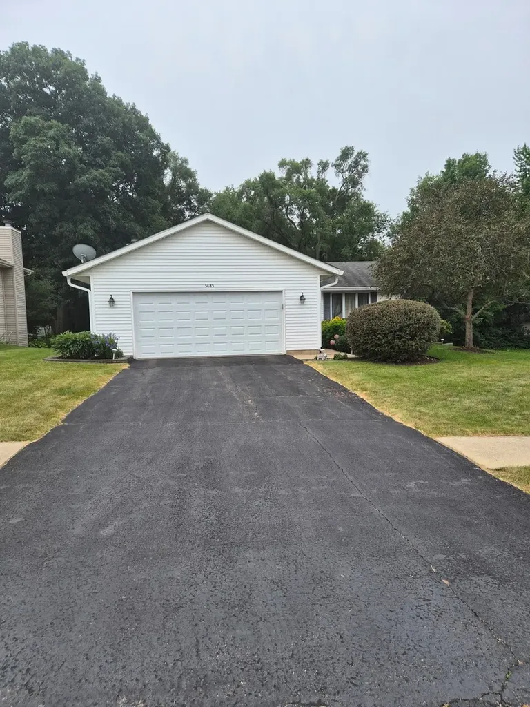 5685 Alma Drive Rockford IL 61108