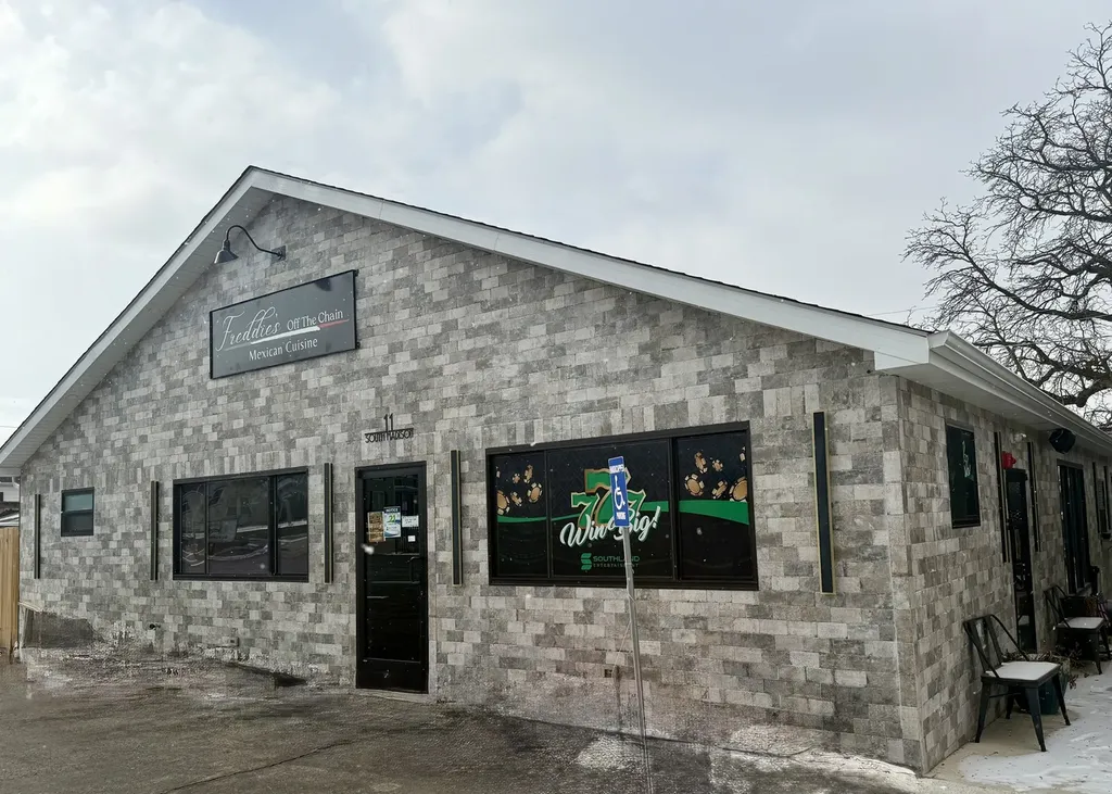 11 South Madison Street Oswego IL 60543