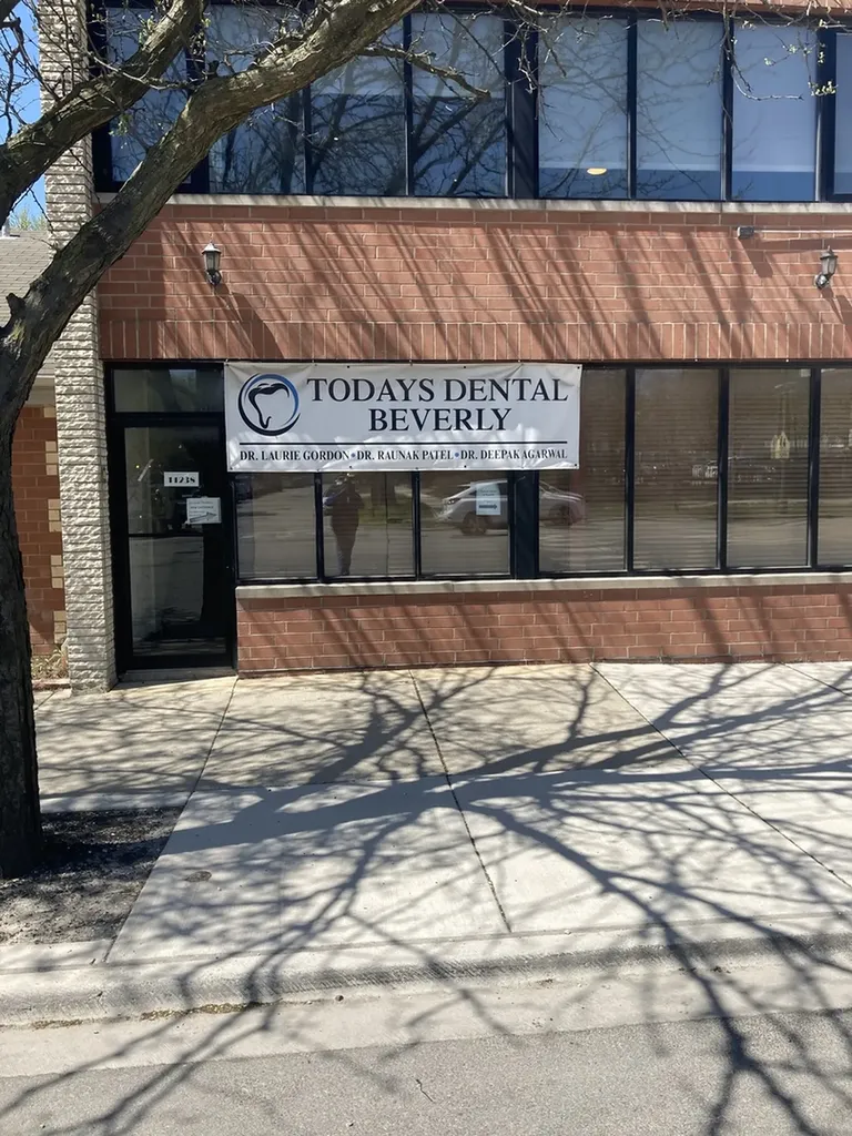11238 South Western Avenue Chicago IL 60643