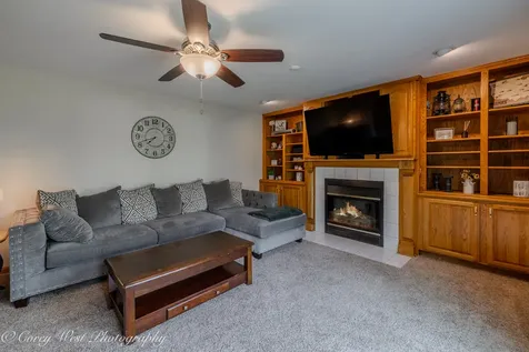 1246 Ivy Street Dekalb IL 60115