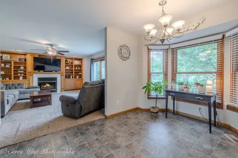 1246 Ivy Street Dekalb IL 60115