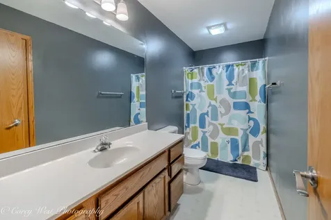 1246 Ivy Street Dekalb IL 60115