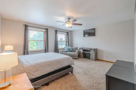 1246 Ivy Street Dekalb IL 60115