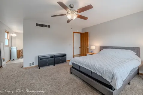 1246 Ivy Street Dekalb IL 60115