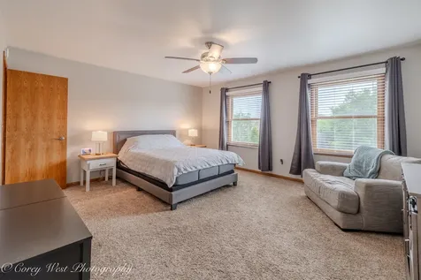 1246 Ivy Street Dekalb IL 60115