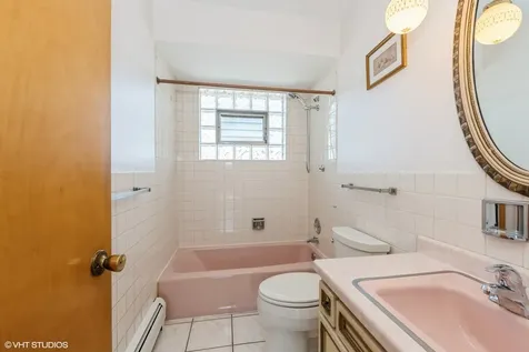 3552 North Oleander Avenue Chicago IL 60634