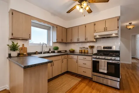 3552 North Oleander Avenue Chicago IL 60634
