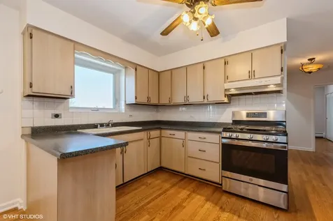 3552 North Oleander Avenue Chicago IL 60634