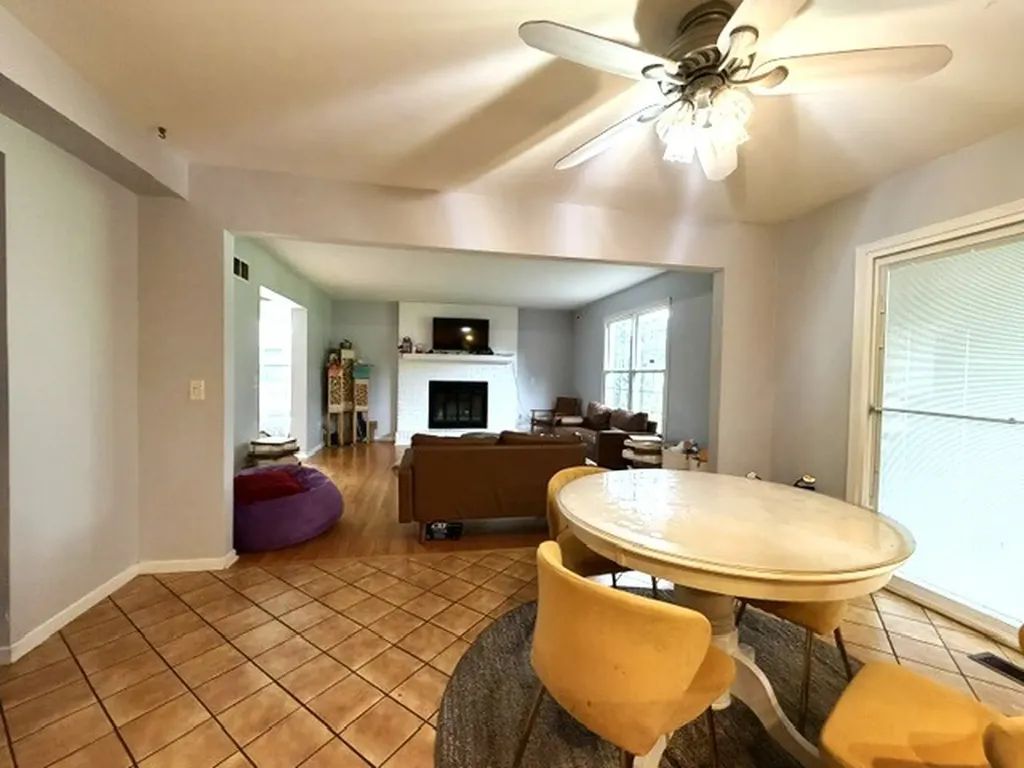 6582 Tealwood Drive Lisle IL 60532