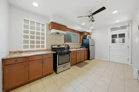 10416 South Sangamon Street Chicago IL 60643