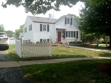 943 South Charlotte Street Lombard IL 60148