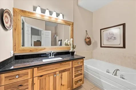 253 Larsdotter Lane Geneva IL 60134