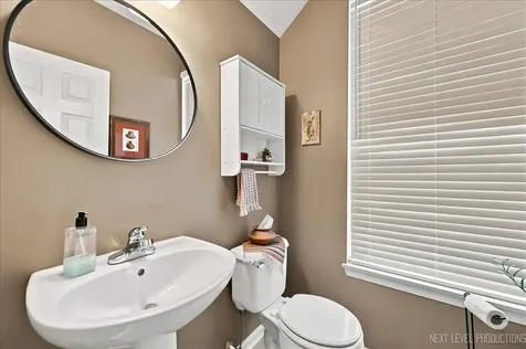 253 Larsdotter Lane Geneva IL 60134