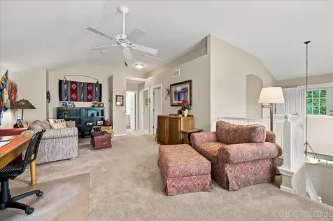 253 Larsdotter Lane Geneva IL 60134