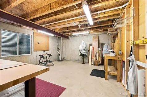253 Larsdotter Lane Geneva IL 60134