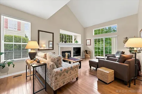 253 Larsdotter Lane Geneva IL 60134