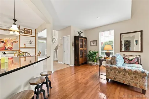 253 Larsdotter Lane Geneva IL 60134
