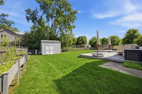 330 Sutcliffe Circle Vernon Hills IL 60061