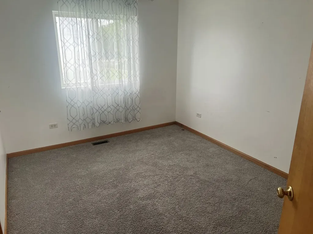 1 Ash Court Bolingbrook IL 60490