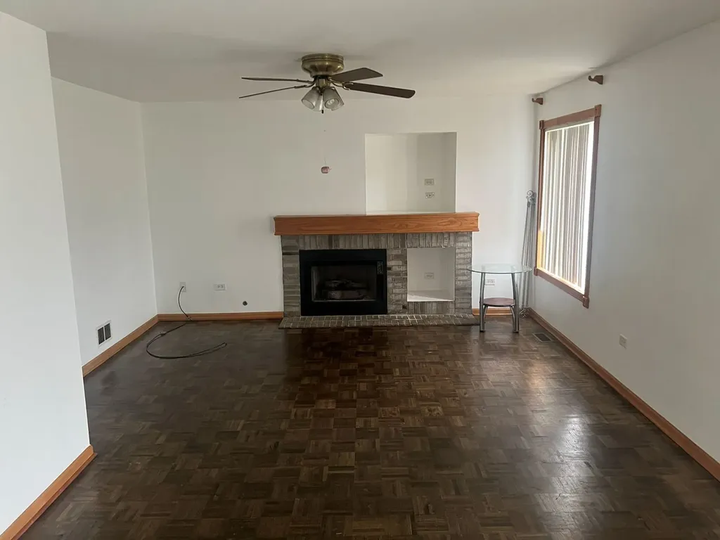 1 Ash Court Bolingbrook IL 60490