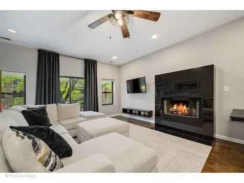 1751 West Division Street Chicago IL 60622