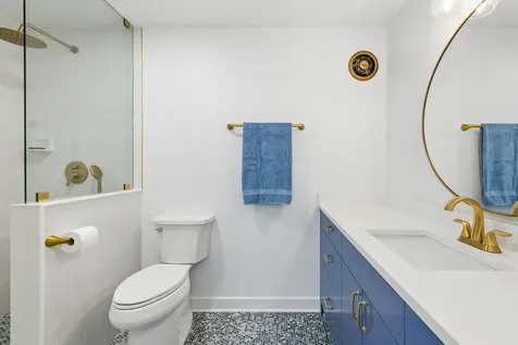 940 West Glenlake Avenue Chicago IL 60660