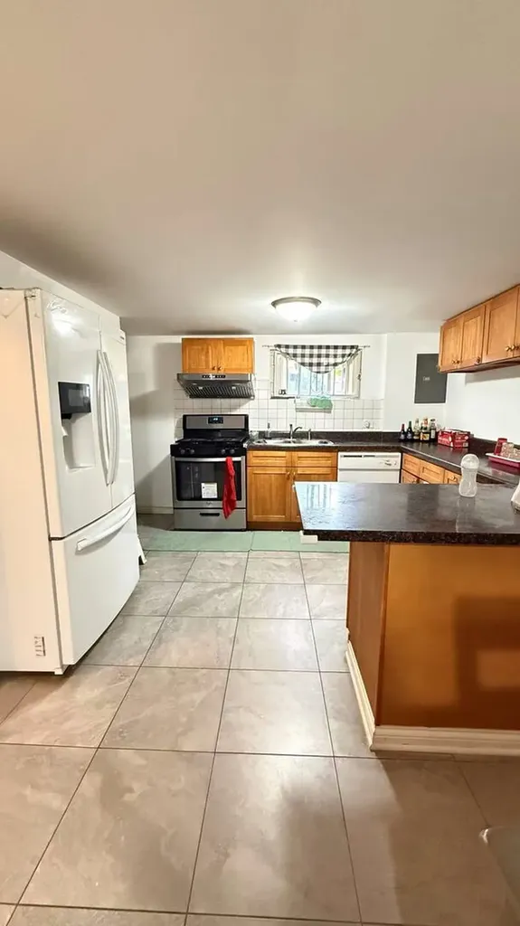 3524 South Lituanica Avenue Chicago IL 60609