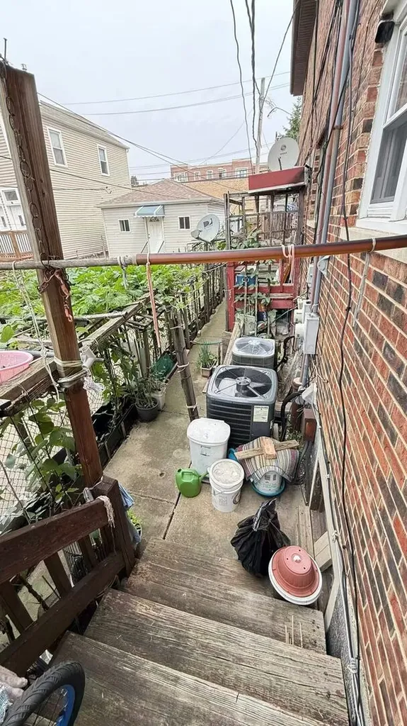3524 South Lituanica Avenue Chicago IL 60609