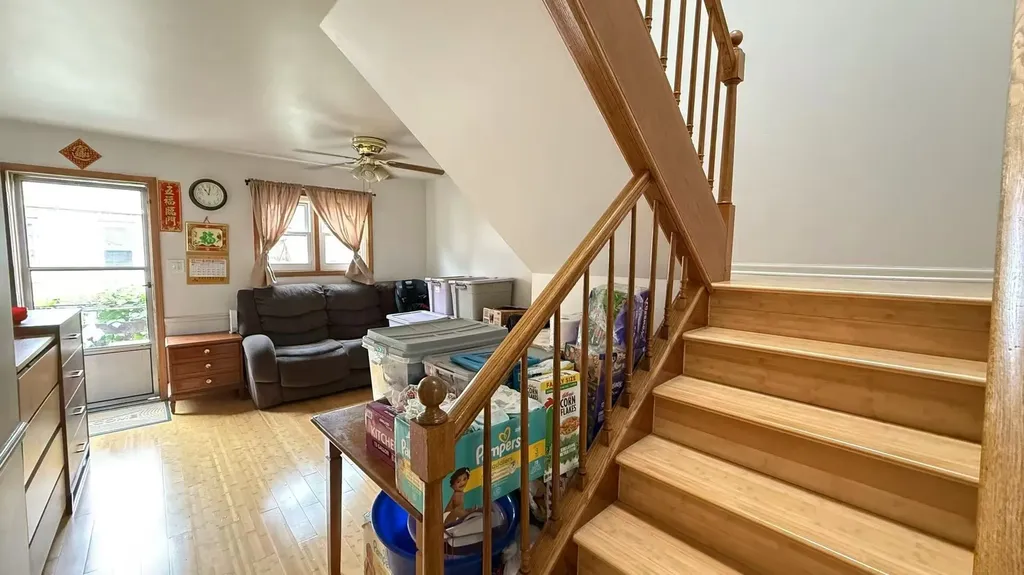 3524 South Lituanica Avenue Chicago IL 60609