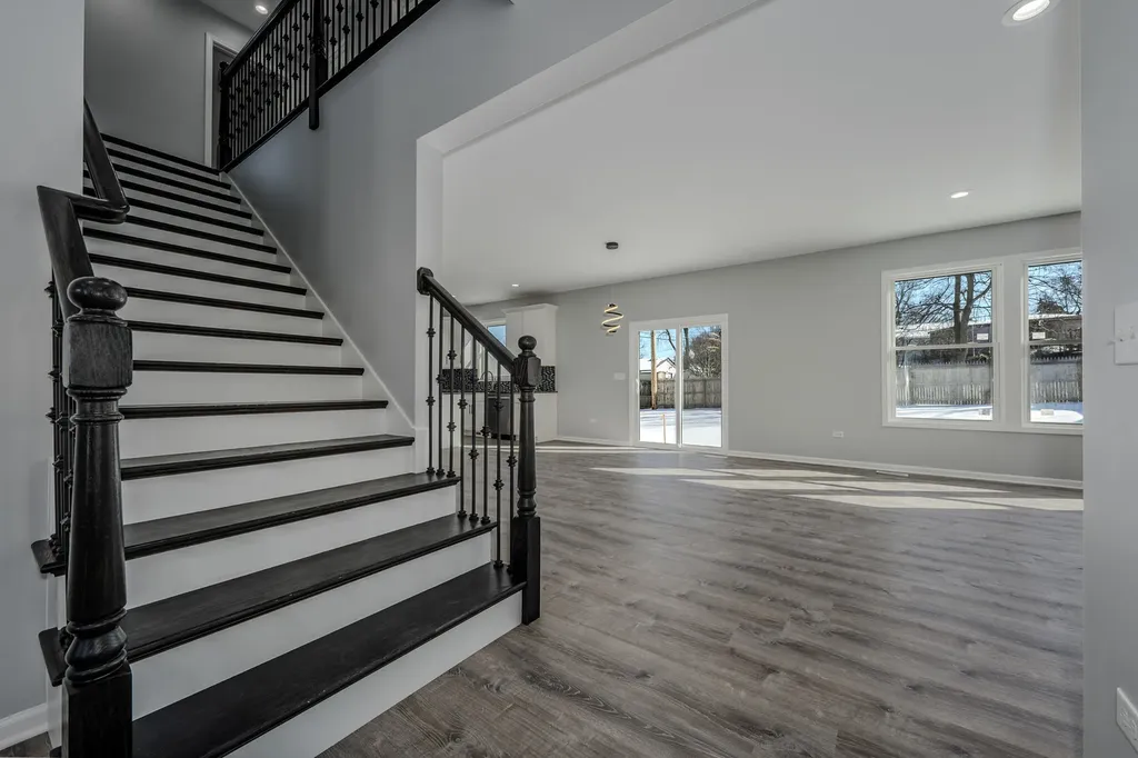 194 Vance Street Lombard IL 60148