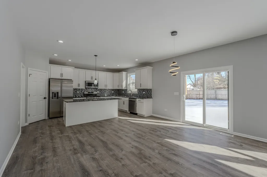 194 Vance Street Lombard IL 60148
