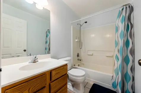 1715 Ivy Lane Montgomery IL 60538
