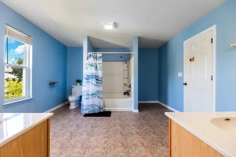 1715 Ivy Lane Montgomery IL 60538