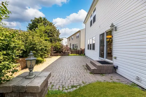1715 Ivy Lane Montgomery IL 60538