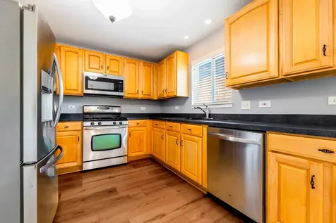 1715 Ivy Lane Montgomery IL 60538