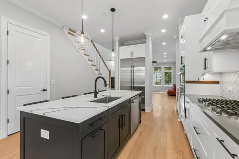 2012 Maple Avenue Evanston IL 60201