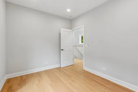 2012 Maple Avenue Evanston IL 60201