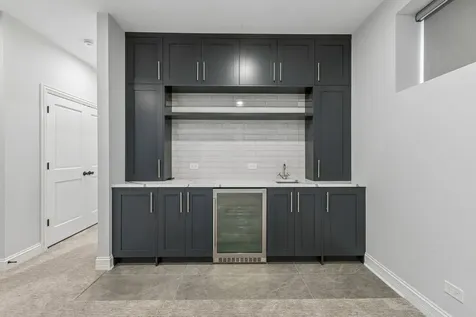 2012 Maple Avenue Evanston IL 60201