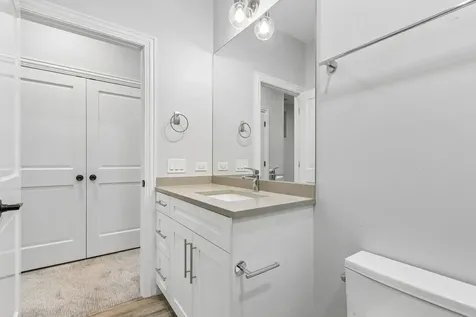 2012 Maple Avenue Evanston IL 60201