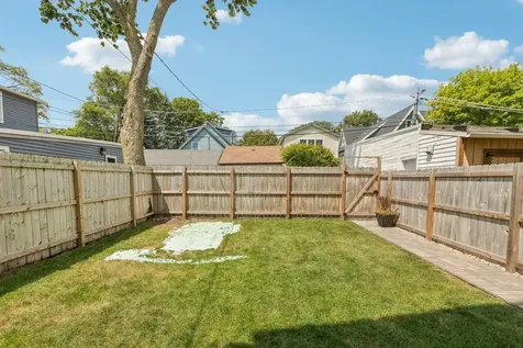 2012 Maple Avenue Evanston IL 60201