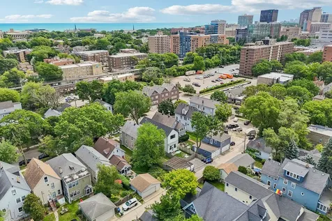 2012 Maple Avenue Evanston IL 60201