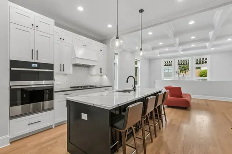 2012 Maple Avenue Evanston IL 60201