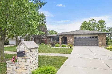 8955 Linden Drive Tinley Park IL 60487