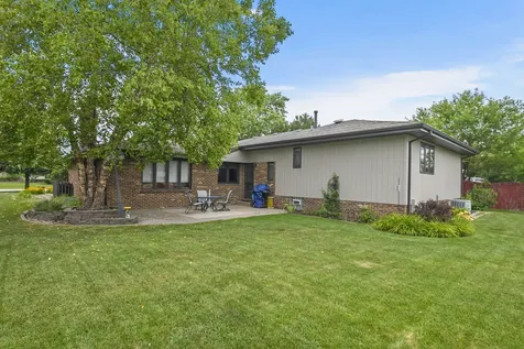 8955 Linden Drive Tinley Park IL 60487