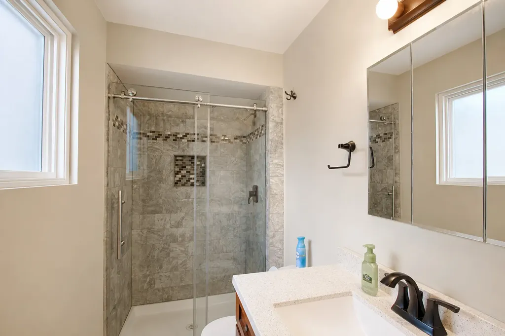 8414 West Brodman Avenue Chicago IL 60656