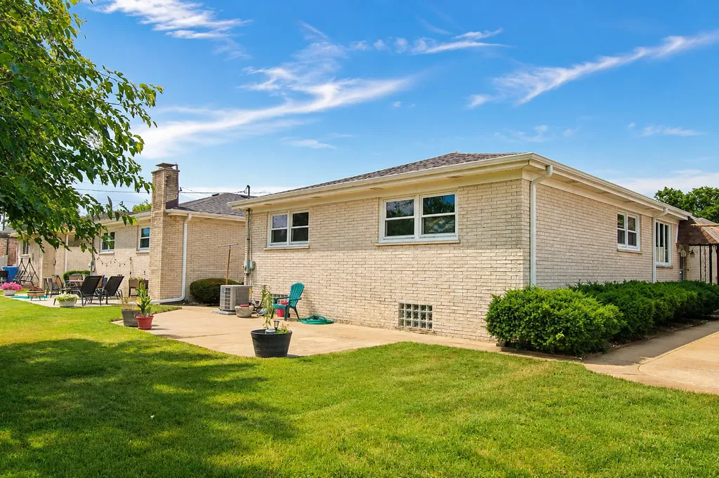 8414 West Brodman Avenue Chicago IL 60656