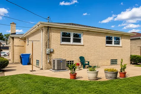 8414 West Brodman Avenue Chicago IL 60656