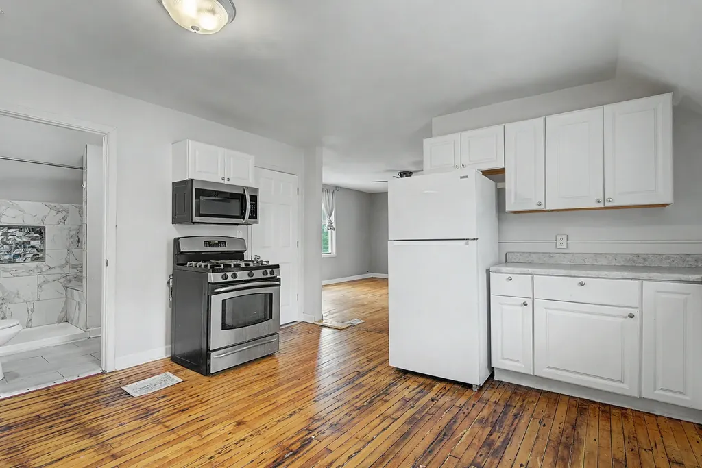 124 West 108th Place Chicago IL 60628