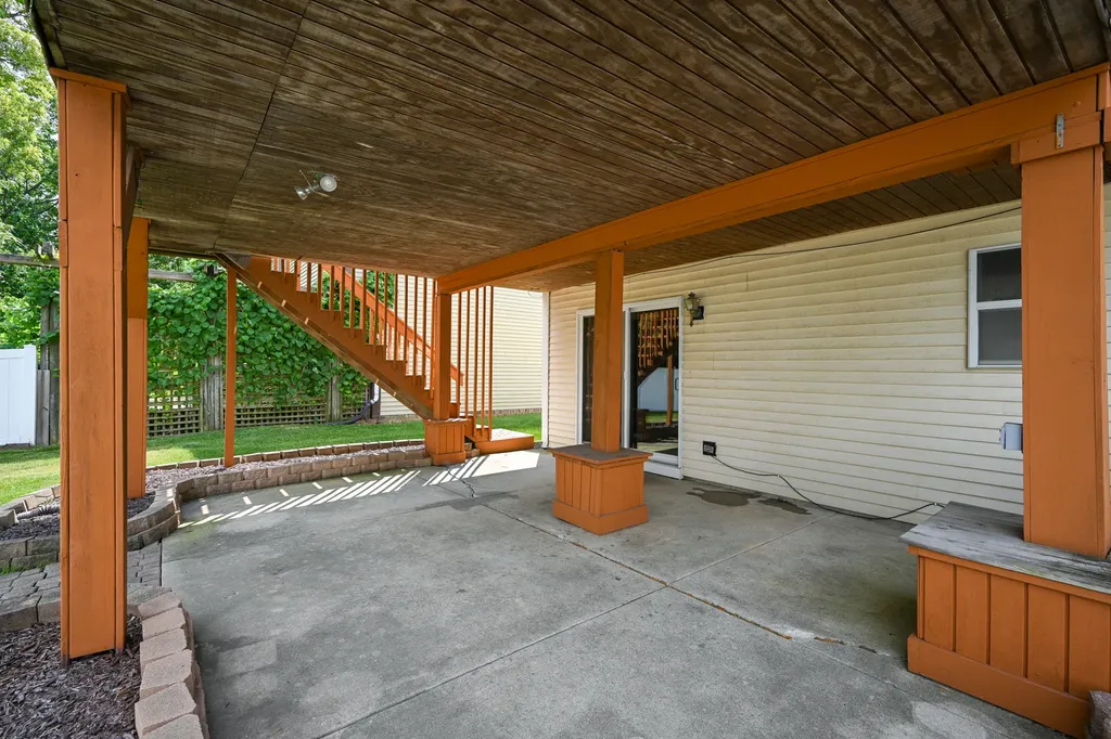 1293 Caribou Trail Carol Stream IL 60188