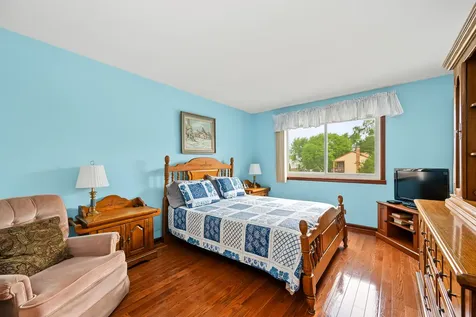 1293 Caribou Trail Carol Stream IL 60188